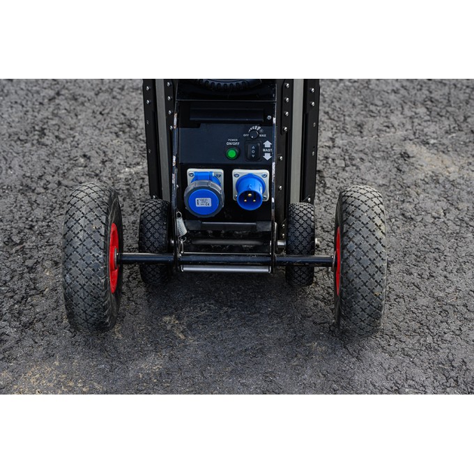 Turn de lumina telescopic iluminare temporara 670W - 95.000 lumeni RIDICARE ELECTRICA